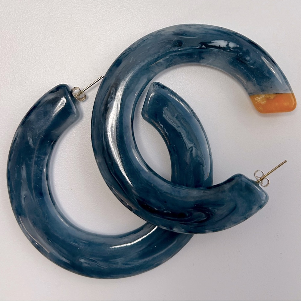 Cult Gaia hoop earrings - blue